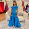 Flickaklänningar Royal Blue Jumpsuits Flower For Party Feather Prom Girls Pageant Dress Litter Kids Overskirt Barn födelsedagsklänningar