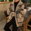 メンズセーターの男性服カーディガンvネック編み男性ジャケットブラックペシングコートファンプラスサイズファッション2024春秋x A