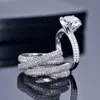 Anelli a grappolo TKJ con diamante a taglio rotondo S925 Gioielli da sposa da donna Anello di fidanzamento in argento sterling con ciondoli in zircone regalo