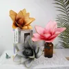 Dekorativa blommor 3d Magnolia Artificial Home Decor Interior Shopping Mall Window Display Wedding Bakgrund Dekoration Fake