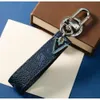 True Leather Keychains Car Keychain Fashion Pendant Brand Ring for Men Women Designer Key Chain Nice Christmas Gifts Have Original Box louiselies vittonlies