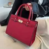 Evening Bags Senior Feeling Bag Big Capacity Of The Dark Red Hand Bridesmaid Wedding Bride Package Shoulder Women Fashion Tote