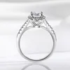 Cluster Rings Smyoue 0.5/1CT D Färg Moissanite Engagemang för kvinnor Flawless Sparkling Lab Diamond Band Sterling Silver 925 SMEEDDUY