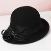 Berets H726 Mulheres Outono Inverno Fedoras Chapéu Elegante Moda Curto Borda Curling Coreano Cap Lady Fio Decoração Lã Sentiu Chapéus