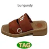 Paris Women Projektantki Kapcia Woody Heeled Flat Mule Sandals Sandals Black Beige Logo Zadłużenie lniane Burgundii Białe różowe Khaki luksusowe pantof