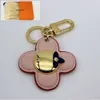 Monogram Classic Clover Pattern Metal Keychain Boutique Leather Bag Car Pendant Keyring Women Mens Gift Lanyards Buckle SMEEXKE LOUISELIES Vittonlies