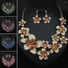 Naszyjne kolczyki Zestaw Mody wielokolorowe kolczyki kwiatowe Kryształowy Oświadczenie Choker Rhinestone BIB Wedding Wedding