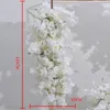 Dekorativa blommor Bröllop Silk Flower Ball White Roses Cherry Blossom Window Decoration In Bakgrund Shopping Mall Exhibition Halls