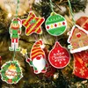 Etiketter Taggar 50st God jultaggar Xmas Tree Hanging Decoration Tag Santa Claus gratulationskort Tag 2023 Jul Nyårsparti Leveranser Q240217