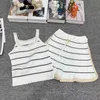 Zweiteilige Damen-Hosen, Designermarke, Kontrastfarbe, Wellenmuster, sexy Hosenträgerweste, 23 Sommer, neue kurze Schnürshorts, modisches Set für Damen PTDH