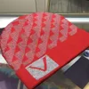 Designerskie czapki męskie i czapki damskie Fallwinter Thermal Knit Men Kobiety różowy czerwony czarny klasyczny styl wysoki Q ely Purse Louiselies Vittonlies 622t