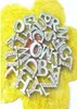 Todo 130 peças lote 8mm az metade strass cor prata letras deslizantes acessórios diy adequados para pulseira de couro 8mm 7629961