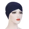 Kulkapslar kvinnor stretchy turban hatt korshuvud wrap bomull hijab cap fast färg mjuk huvudduk mode muslimska hattar halsduk hög kvalitet