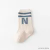 Skarpetki dla dzieci koreańskie dzieci miękkie mody mody Socks Baby Middle Tube Pończochy długie skarpetki dla niemowląt dla dzieci chłopcy dziewczyny swobodne skarpetki