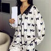 Indumenti da notte da donna 2024 Pigiama Set Velluto Fiocco carino Stampa Risvolto Homewear Casual Indumenti da letto in pizzo Pigiama di lusso Femme per la ragazza