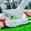 Chaussures de Football de qualité pour hommes, bottes de Football durables pour garçons, baskets légères d'entraînement de Futsal pour enfants, crampons 240130