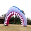 wholesale Arc gonflable fait sur commande de bouche de requin d'activité extérieure avec l'arche animale de ventilateur pour la publicité d'événement d'océan 001