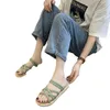 Hausschuhe Sandalen Damen Sommer Koreanische Version Ins Studenten Vielseitiger Flacher Boden Zwei Netz Roter Römischer Dicker Strand