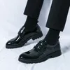 Классические туфли из глянцевой лакированной кожи с толстой подошвой, классические формальные черные оксфорды для офис-менеджера, мужские 240202