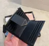 2024 Diseñador Cartera de cuero Hombres con estilo Plegable Cremallera larga Triángulo Carteras Monedero Titular de la tarjeta Notas Monederos de dinero con caja Flip Wallet