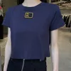 Designer-Damen-T-Shirt, kurzes Rundhals-Oberteil mit Buchstaben-Stickmuster-Verzierungen für Frühling und Sommer, minimalistisches Modelabel, Größe SML