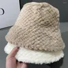 Berets Frauen Herbst Winter Eimer Hüte Feste Farbe warmes weibliches Kunstpelzfischer Cap Korean lässige Schneeflake Velvet Basin Hut