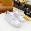 2024 New Women Sneaker 10A 품질 파리 고급 스니커즈 디자이너 신발 캐주얼 신발 가죽 수제 멀티 컬러 그라디언트 브랜드 트레이너 여성 달리기 신발 에이스