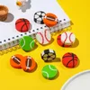 20 Stück niedliche Cartoon-Fußball-Basketball-Radiergummi-Stifte für Kinder, Gummi-Bleistift für Schule, Büro, Zuhause, Studentenbedarf 240124