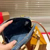 24 Women Totes Bags Shell Leather Embossed Flower Handbag Luxurys Designers Shouder Crossbody Messenger Ladies Travel Handbag Totes pouch purse 16.5cm