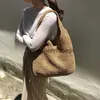 Sacos de ombro 2023 moda rattan mulheres wikcer tecido bolsas femininas grande capacidade verão praia palha casual tote pursesh24217