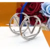 2023 Nieuwe Designer Mode Grote Hoepel Oorbellen Charm Lady Vrouwen Party Earring Bruiloft Liefhebbers Gift Engagement Sieraden voor Bruid louiselies vittonlies