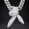 Pendentif en forme de lapin aux yeux rouges, nouveau bijou européen et américain incrusté de diamants, tendance Hip Hop, dessin animé personnalisé, mignon, lapin aux yeux rouges