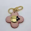 Monogram Classic Clover Pattern Metal Keychain Boutique Leather Bag Car Pendant Keyring Women Mens Gift Lanyards Buckle SMEEXKE LOUISELIES Vittonlies