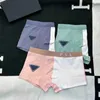 Underpants Designer Mäns underkläder Patchwork Color Flat Bottomed Pants gjorda av rent bomullsmedium midja Sömlösa fyra hörnshorts med andningsbara tips för pojkar