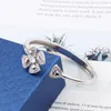 Lucky Flower Open Armband Klavertje Vier met Kristallen Meeldraden Ring Set Gemakkelijk te combineren met Luxe Sieraden Accessoires voor Dames Bruiloft