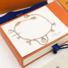 Designer Design Goud voor Vrouwen L Letter Bloem Armband Dames Sieraden Geschenken louiselies vittonlies