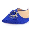 Geklede Schoenen 2024 Glanzend En Vol Diamanten Puntige Blauwe Hoge Hakken Tassen Set Tule Vlinder Ontwerp Feest Elegante Damessandalen