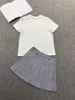 Two Piece Dress Designer 24 Women's T-shirt veckad kjoluppsättning, super vacker och minimalistisk på överkroppen 216 Emly