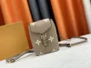 Ny ryggsäck Tiny Sperone M80783 Axelväskor toalettartikat Kvinnor Män reser Satchel Cowhide Luxury Designer Hobo Totes Rem Clutch Bag Handbag School