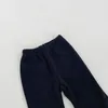 Pantaloni 2024 Autunno Bambino Pantaloni larghi con taglio a stivaletto Solido Ragazze Svasati Bambini Cotone Infantile Casual Abbigliamento per bambini