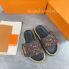 Sandálias de designer chinelos marca de luxo lona dedo do pé quadrado carta bordado verão moda sandália plana fundo mule praia