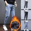 Män jeans Autumn Winter Warm Plush Foded Drawstring Elastic Midje denim Pants Pockets Casual Loose Moft Male Cuffed Trousers 240124