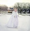 素敵な女の子のケープカスタムメイドの子供の結婚式のマクロクフェイクファージャケット冬の花の女の子の子供サテンフード付きチャイルドコートwhi7010835