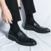 Mocassins en cuir marron pour hommes, chaussures de styliste de mode, faites à la main, décontractées, printemps, nouvelle robe d'affaires, pointues, pour fête de mariage