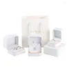 Sacchetti per gioielli Anello in PU bianco Scatola per imballaggio Orecchini Collana Ciondolo Display Organizer Accessori di lusso leggeri Regalo di nozze