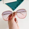 Zonnebril European American Style Party Ronde vorm UV400 Bescherming Vrouwen bril Stijlvolle ontwerper vrouwelijk zonneglas