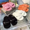 Slides Paris Designer Homens Mulheres Chinelos Senhoras Lã Inverno Fur Fofo Peludo Letras Quentes Sandálias Confortáveis ​​Fuzzy Girl Flip Flop Slipper 35-45