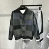 Pulls pour hommes Vêtements Cardigan Col Pull en tricot Mâle Pas de sweat à capuche Plaid Un Sweat-shirt décontracté Laid de haute qualité en X