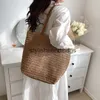 Axelväskor handvävd kvinnors axel handväska bohemian 2022 sommar mode strå strand tygväska rese shoppare vävning shopping bagsh24219
