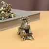 アンティークブロンズ中国の神話上の獣像小さな装飾ヴィンテージ銅1ペアラッキーピクシューフィギュアデスク装飾ティーペット240123